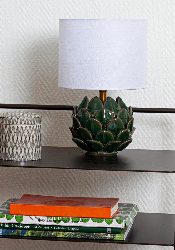 Rosa p&ouml;yt&auml;valaisin kaksi v&auml;ri&auml;